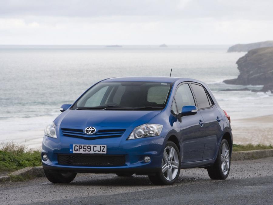  Toyota Auris 5-Door 2010 года  (UK) (фото 33 из 59)